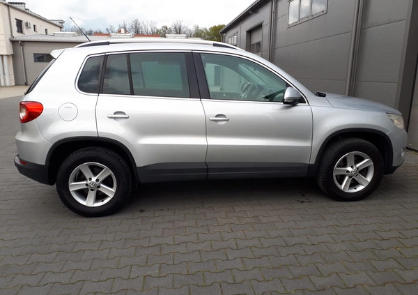 Volkswagen Tiguan cena 39500 przebieg: 136151, rok produkcji 2009 z Garwolin małe 497